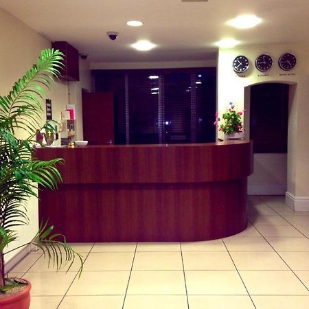 Grosvenor Hotel רוגבי מראה חיצוני תמונה