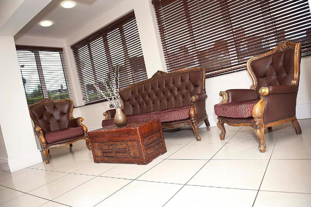 Grosvenor Hotel רוגבי מראה חיצוני תמונה